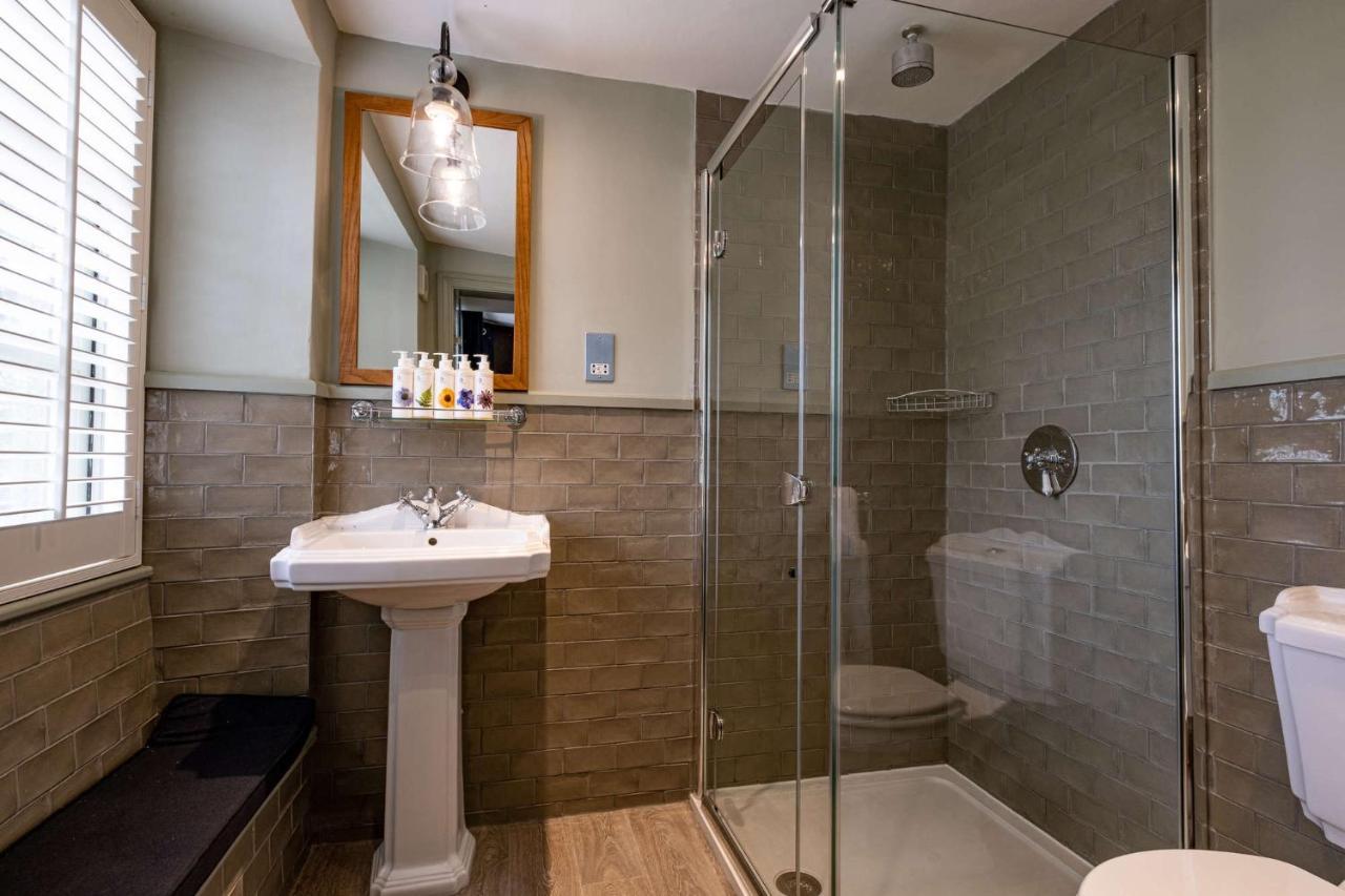 The Bell & Stuart House Hotel Stow-on-the-Wold ภายนอก รูปภาพ